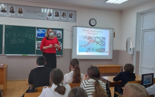 В алуштинских школах прошли единые уроки, посвященные «Крымской весне»